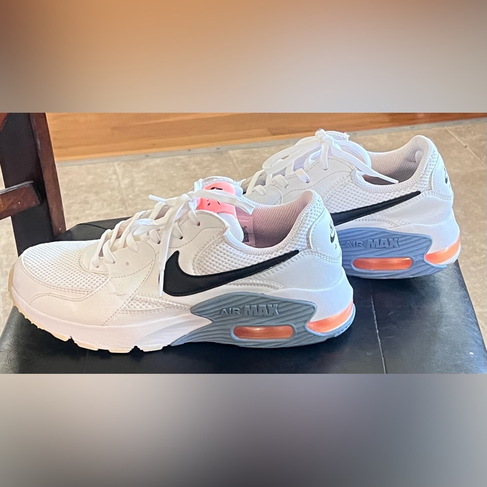 Nike Air Max Excee White Bright Mango Royal Pulse DH1086-100 Women's Size 8.5